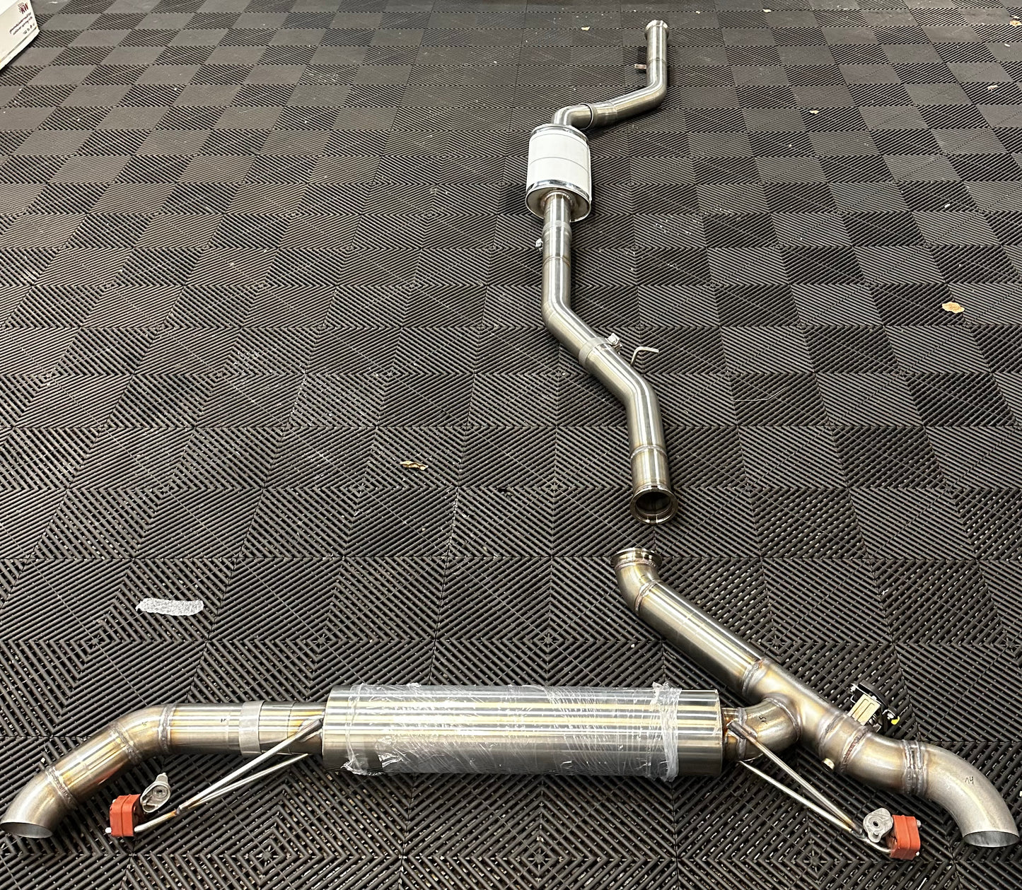 G05 X5 45e Catback exhaust - volledig uitlaatsysteem