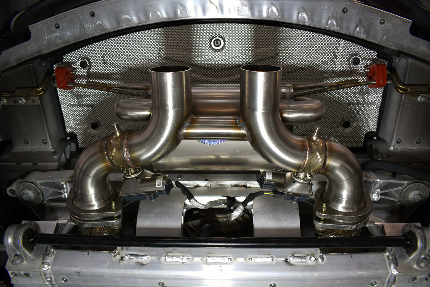 QuickSilver Aston Martin V12 Vantage Titan Sport System w/ Sound Architect
