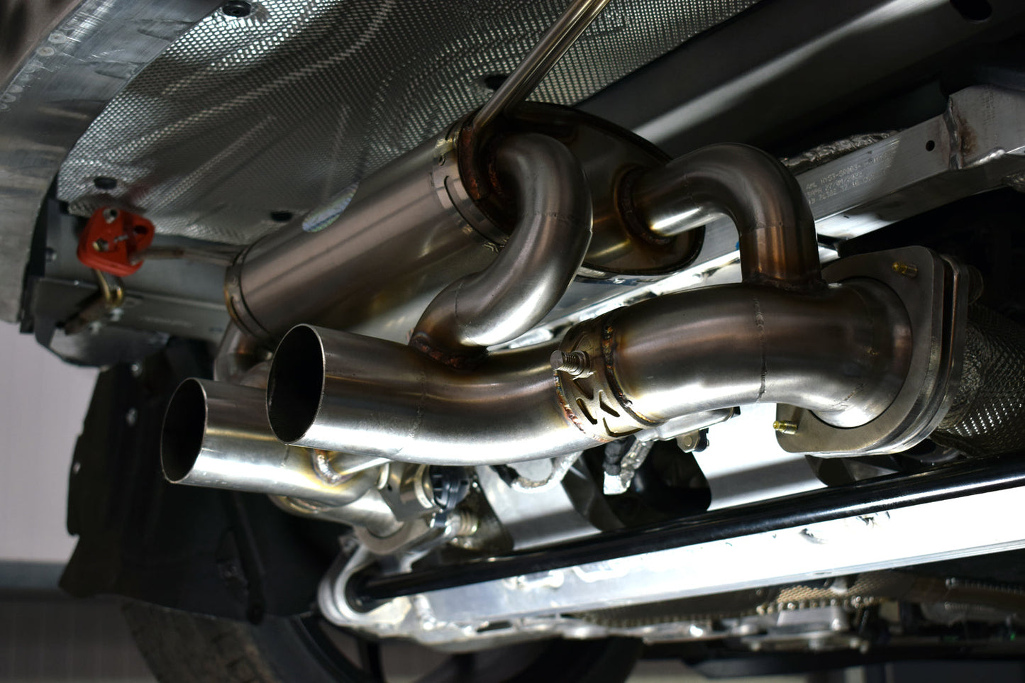QuickSilver Aston Martin V12 Vantage Titan Sport System w/ Sound Architect