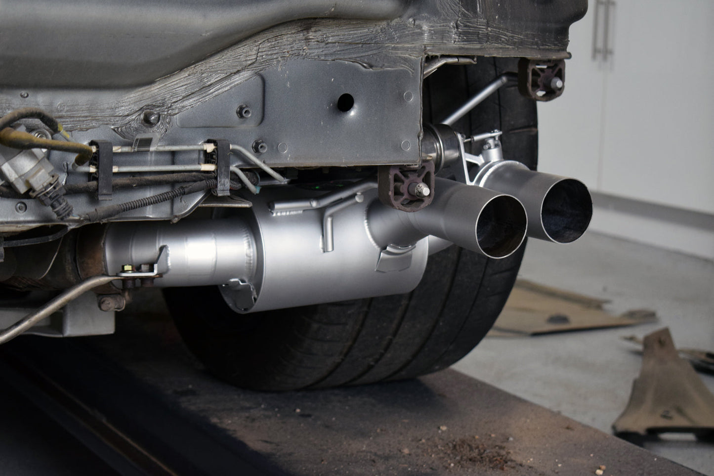 QuickSilver Ferrari F12 Berlinetta Titanium Sport System w/ Valves