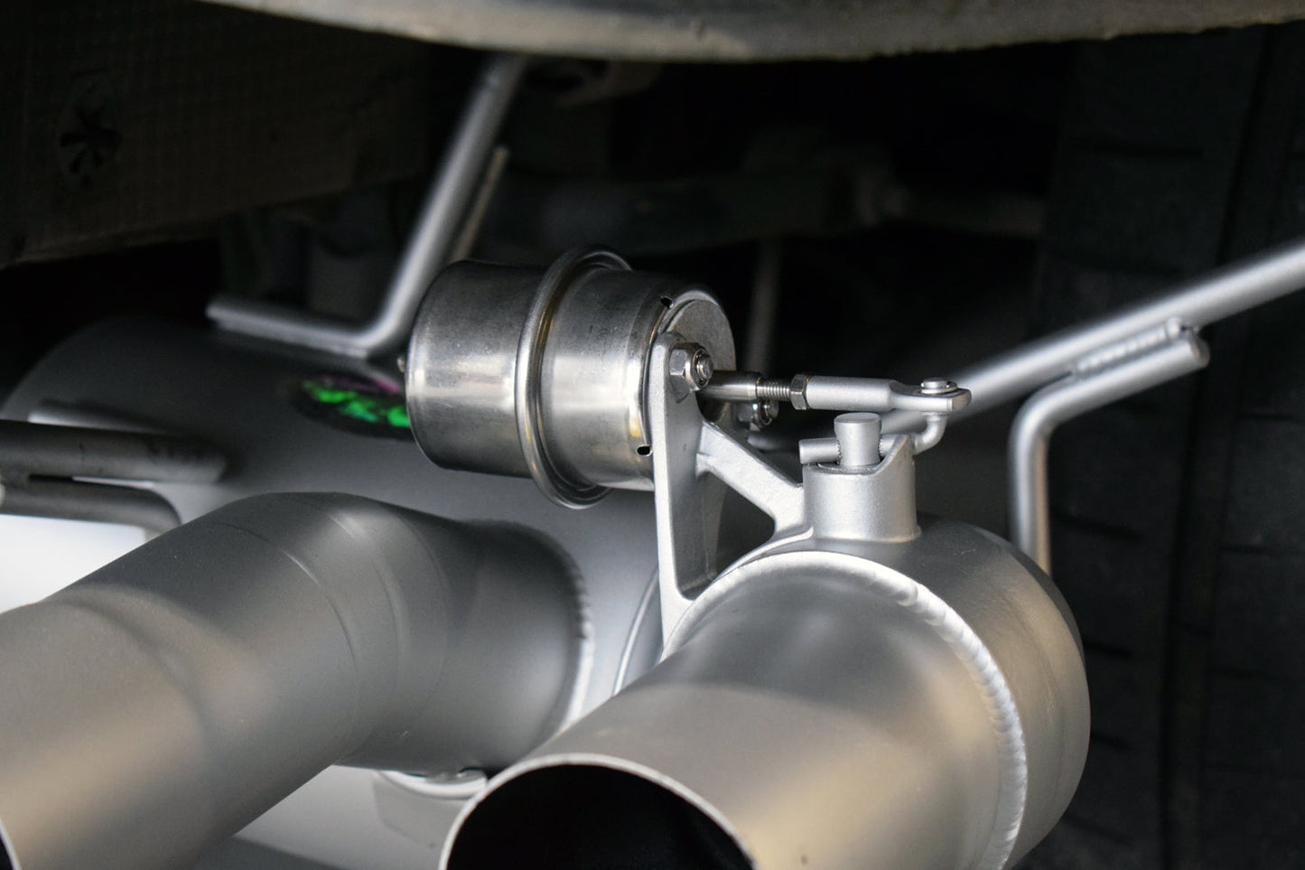 QuickSilver Ferrari F12 Berlinetta Titanium Sport System w/ Valves