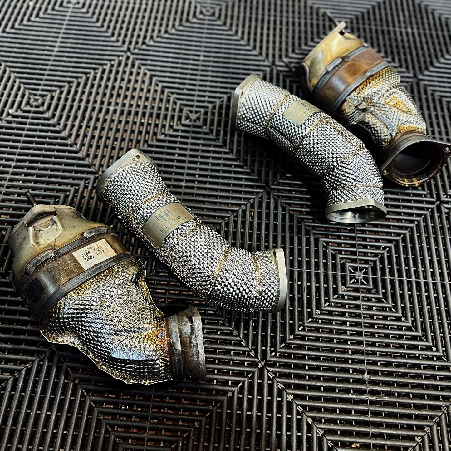 BMW G99 G90 M5 Second Downpipes - Hybrid Innovations