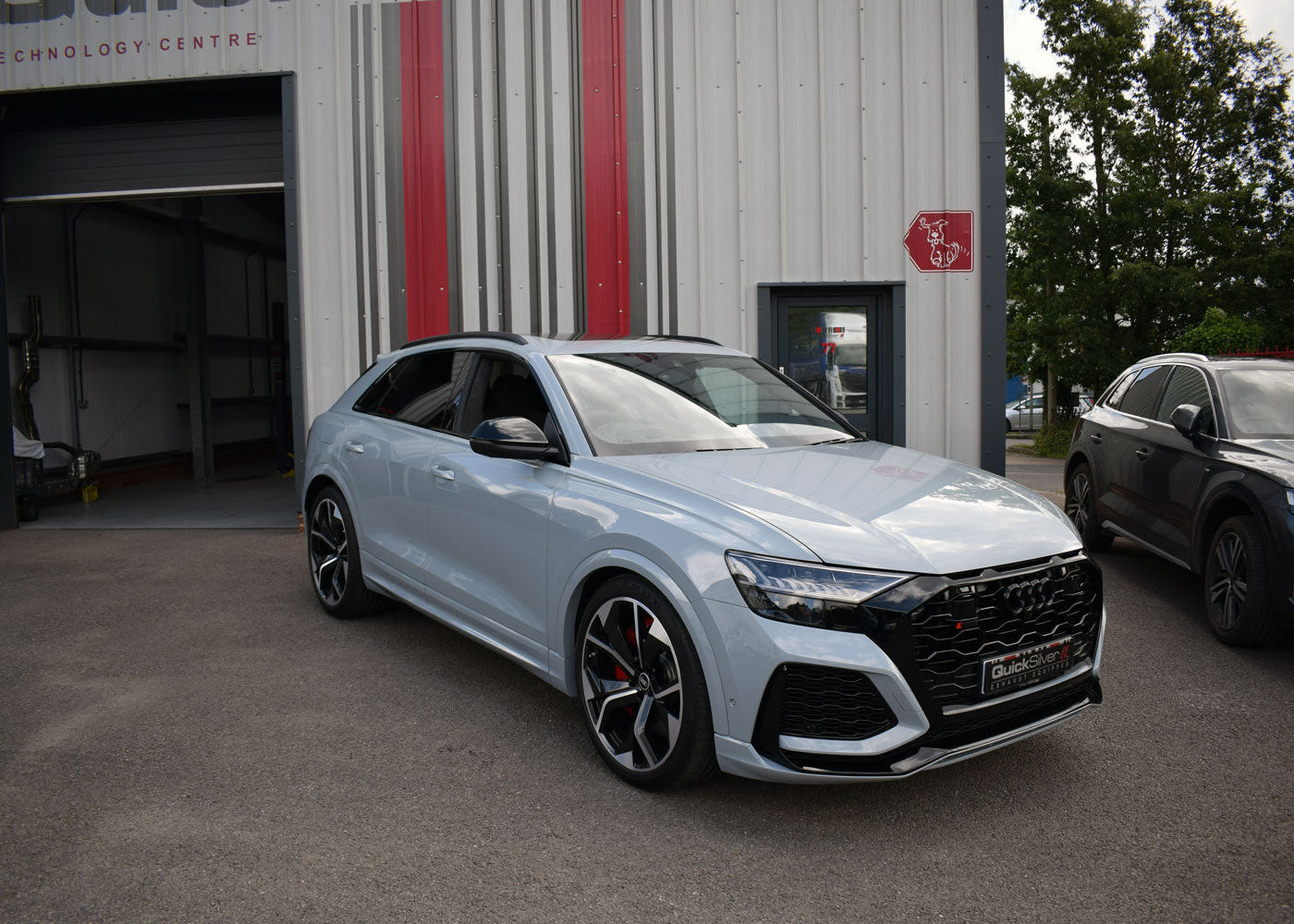 QuickSilver Lamborghini Urus / RSQ8 Catalyst Delete Pipes