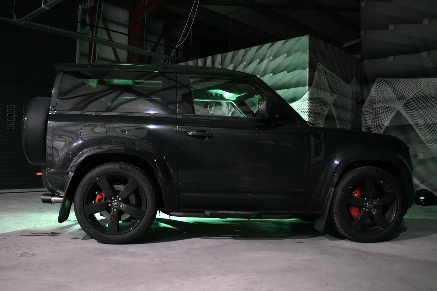 QuickSilver Land Rover Defender P425 V8 90 - SUPERSPORT System with Sound Architect™ (2025 on)