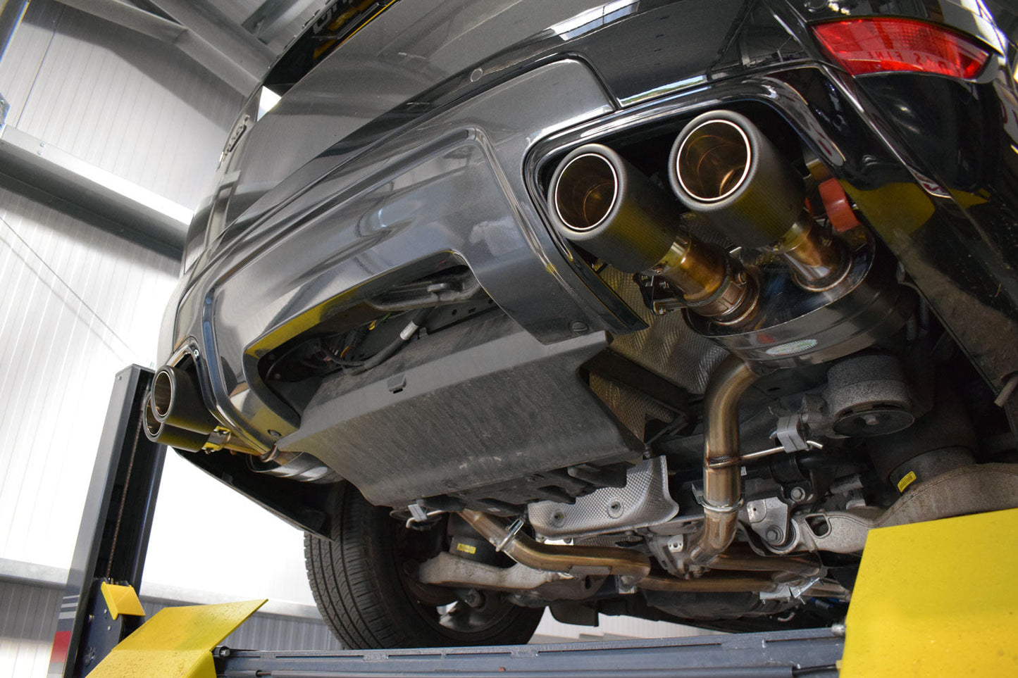 QuickSilver Range Rover Sport 5.0 V8 SuperCharged Sport System