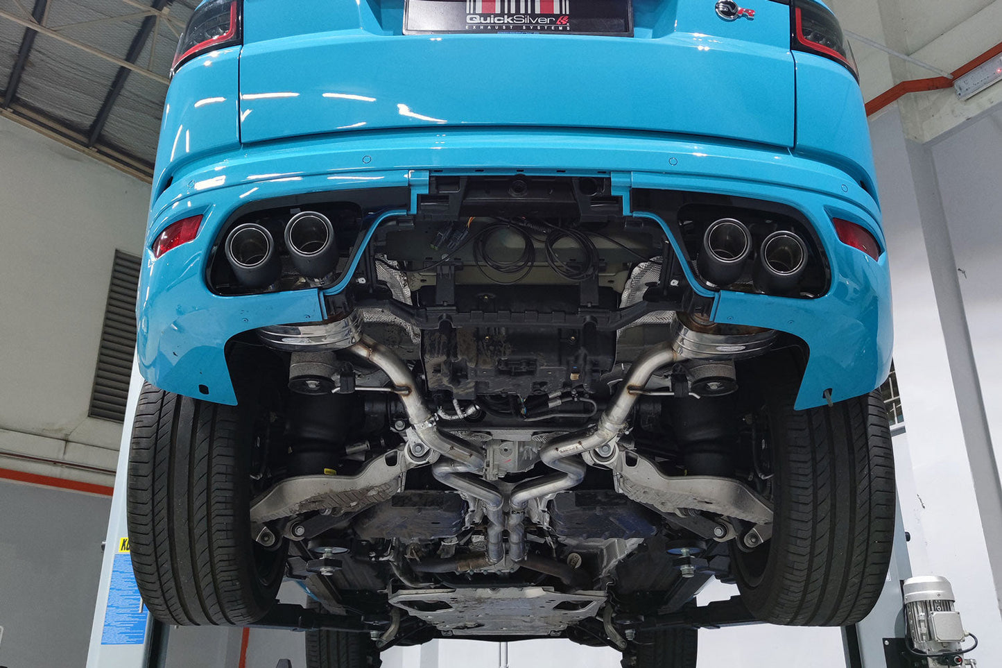 QuickSilver Range Rover Sport SVR Sport System