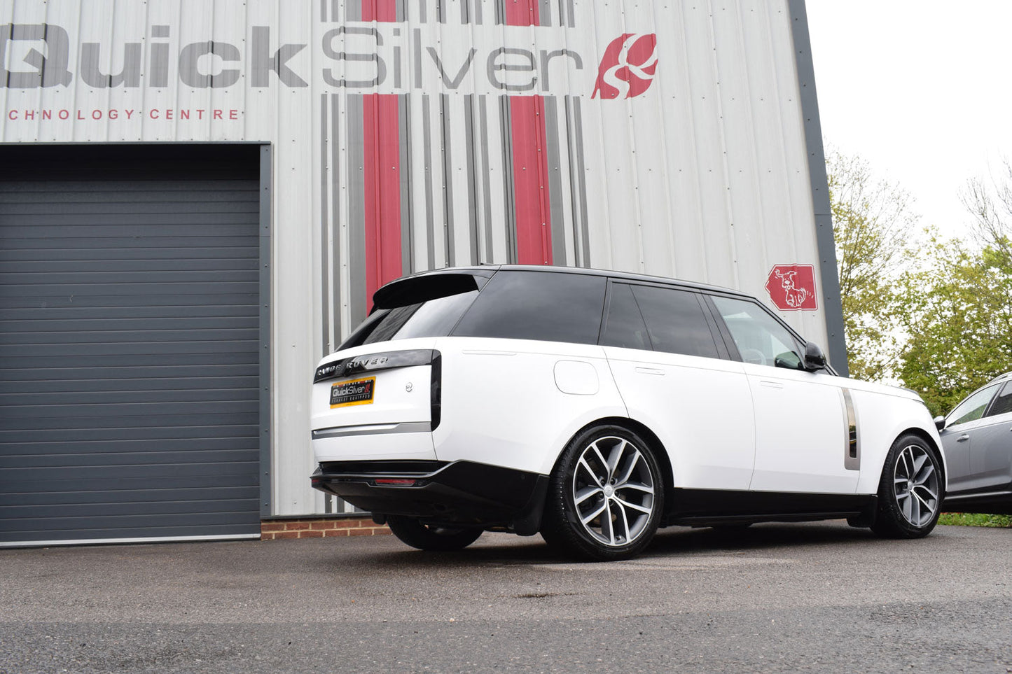 QuickSilver Range Rover 3.0 P440e/P460e/P510e/P550e PHEV Sport System w/ Sound Architect - APP