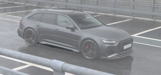 Audi C8 RS6 / RS7 Lower Side Sills - Visual Carbon Fibre With Urban Emblem