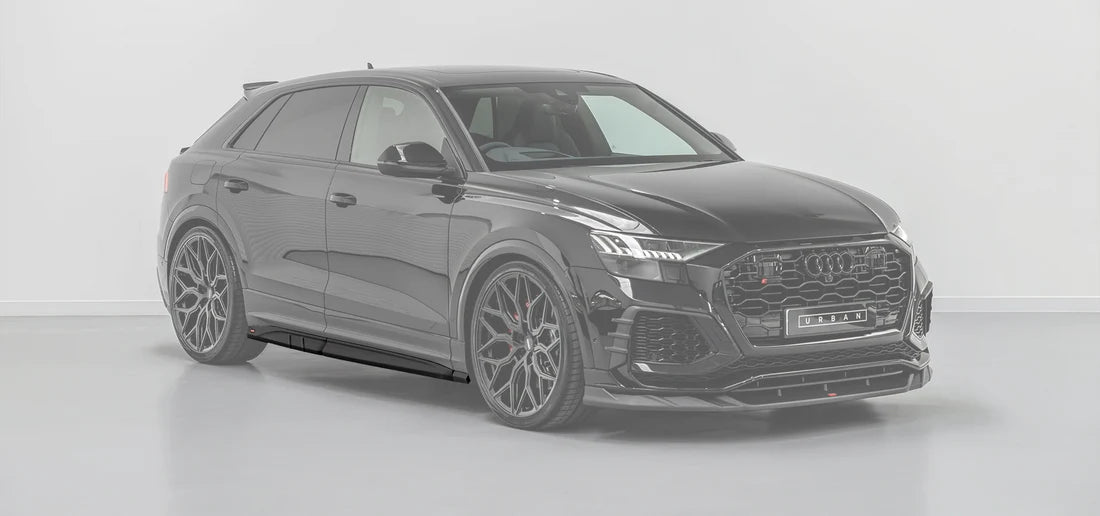 Audi Rsq8 Pre-facelift Lower Sills - Visual Carbon Fibre With Urban Emblem