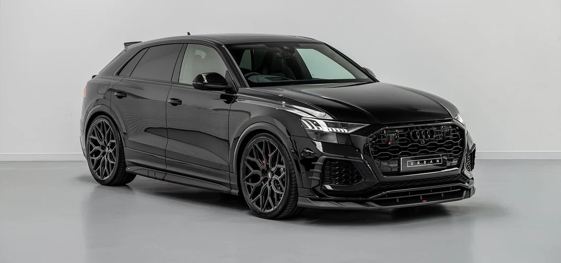 Audi Rsq8 Pre-facelift Lower Sills - Visual Carbon Fibre With Urban Emblem
